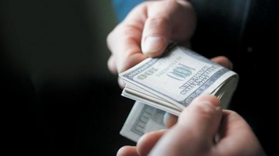 Львів'янка вимагала 15 тисяч гривень за складення іспиту з водіння на Волині