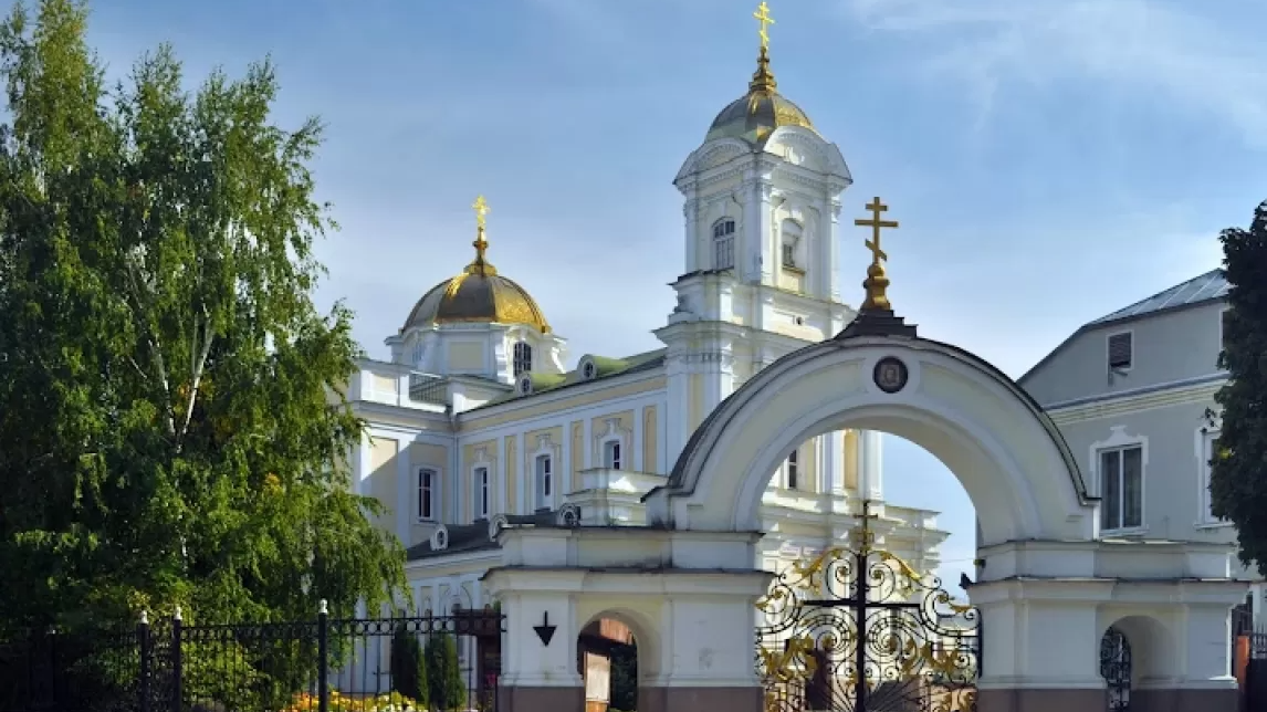 У Луцьку нетверезий молодик побив семінариста під час служби в соборі