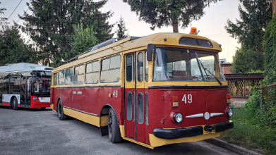 У Луцьку капітально відремонтували тролейбус, якому понад 50 років