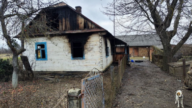 Діти, яких врятували під час пожежі в Луцькому районі, - досі в лікарні