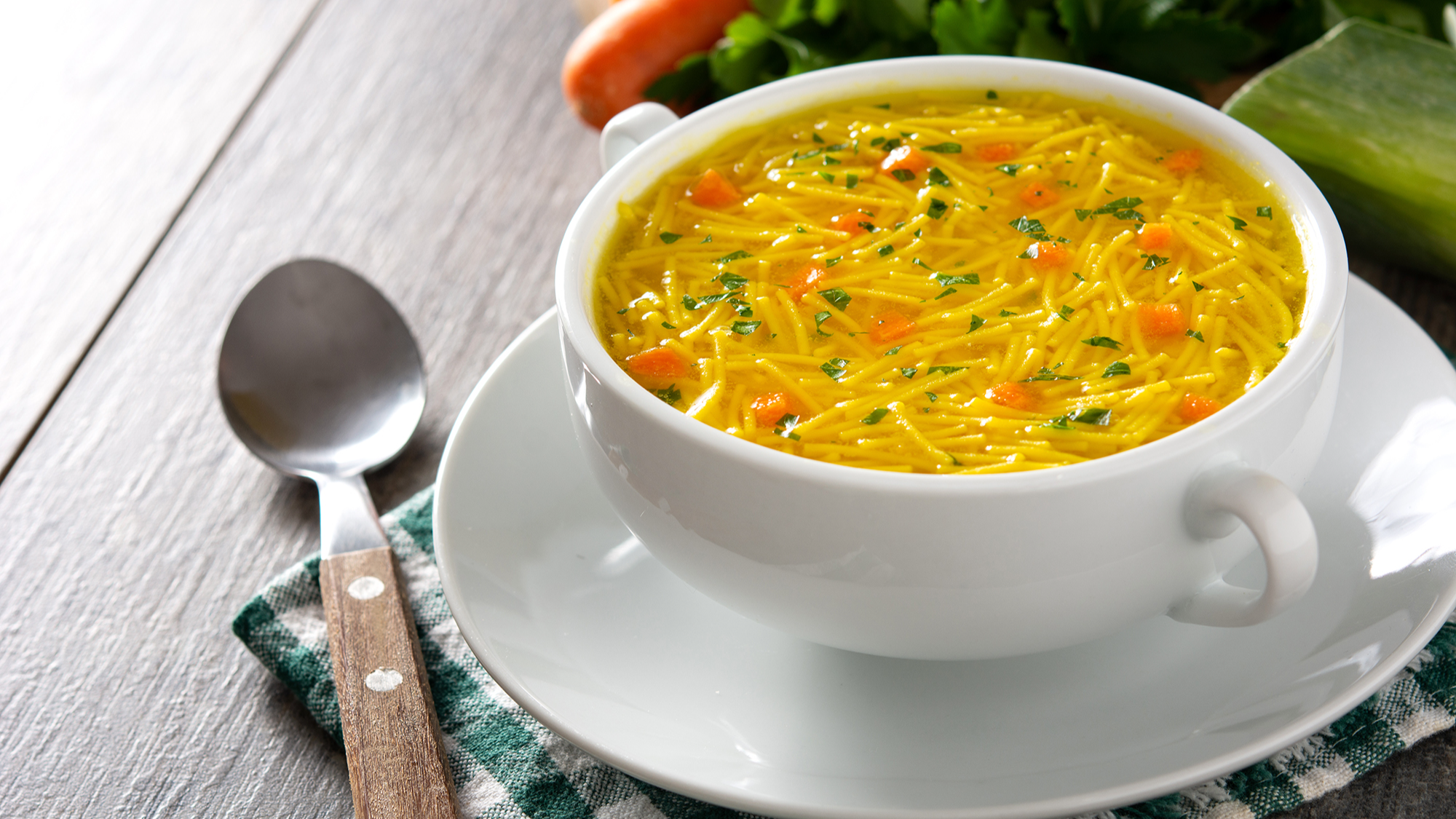 Запам’ятайте раз і назавжди: як довго можна зберігати суп у холодильнику