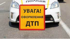 На Волині зіткнулися легковики: обох водіїв госпіталізували