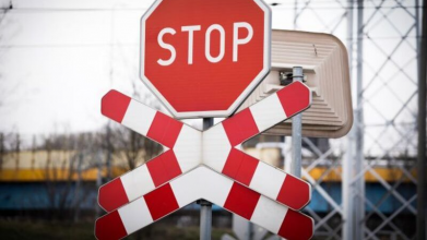 На Волині перекрили залізничний переїзд: водіям радять планувати об’їзд