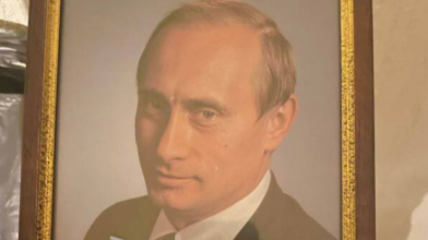 На заході України у керівника підприємства знайшли портрет Путіна. Фото