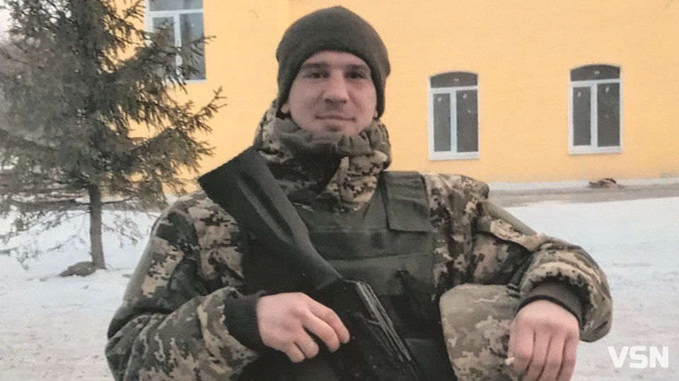 Не хотів, щоб було соромно дивитися синові в очі, тому повернувся з-за кордону захищати країну: спогади про сапера з Волині, якому назавжди 33