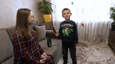 Колядує – щоб були дрони: 6-річний хлопчик з Волині зібрав понад 15 тисяч для ЗСУ