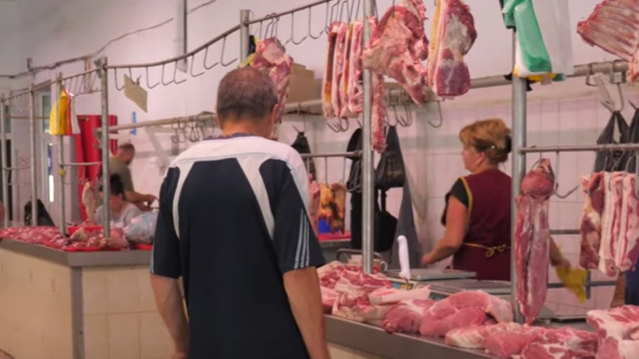 Скільки коштує «шашличне» м'ясо на ринках у Луцьку