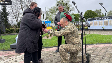 У селищі на Волині родині загиблого Героя вручили орден «За мужність» ІІІ ступеня