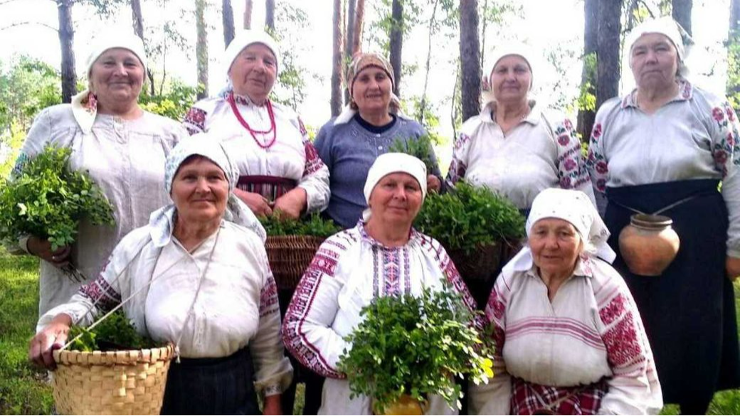Яких традицій та обрядів дотримувалися на Волині під час збирання чорниць