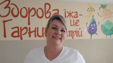 «Діти просять мам готувати так, як у школі»: 16 років Оксана Степанчук годує школярів у волинському ліцеї