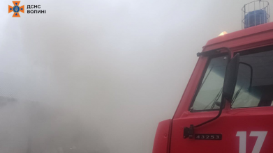 На Волині через пічне опалення зайнявся гараж
