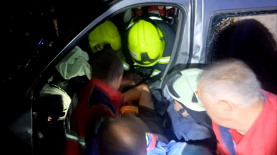 Аварія на Волині: водія з автівки деблокували рятувальники, він у важкому стані