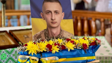 Герою було лише 20 років: на Волині попрощалися із полеглим воїном Валентином Агеєнком
