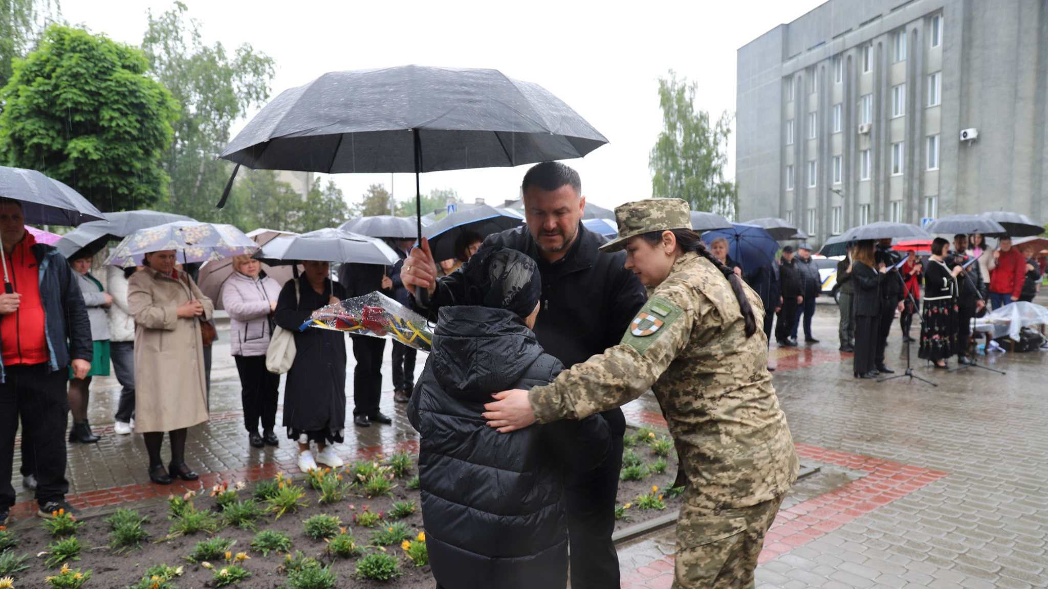 На Волині рідним полеглих Героїв та військовослужбовцям вручили високі державні нагороди