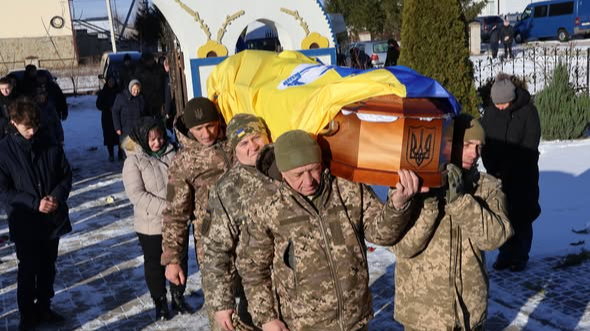 Без батька залишилися п'ятеро дітей: на Волині в останню путь провели Героя, який вважався безвісти зниклим