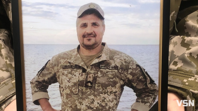 Війна забрала у батьків двох синів: на Волині попрощалися з воїном Русланом Барщевським