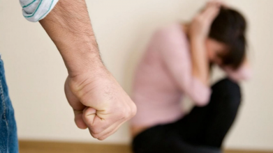 На Волині чоловік систематично бив колишню дружину: його звільнили від серйозного покарання за донат на ЗСУ