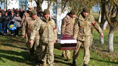 На Волині попрощалися з 40-річний Героєм Романом Нікитчиком