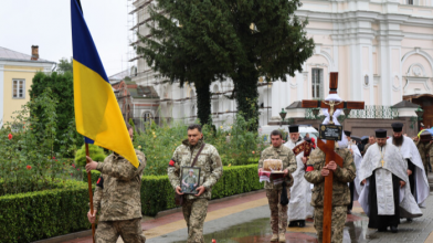 Навіки лише 33: у Луцьку попрощалися з Героєм Романом Радом'яком