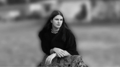 16-річна дівчина, яка у Києві впала у яму з окропом, померла