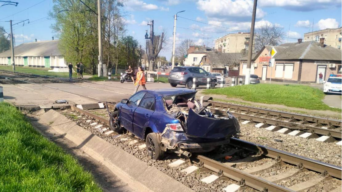 Волинянина, який нині в ЗСУ, судили за ДТП на залізничному переїзді