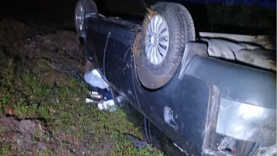 На Волині Audi з'їхала в кювет і перекинулася: постраждали водій та 18-річна пасажирка