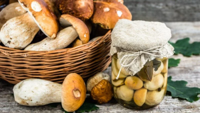 Простий маринад для консервації будь-яких грибів на зиму: найсмачніший рецепт