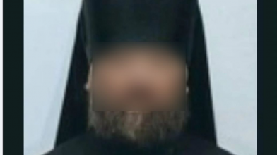 Скандал з УПЦ МП: монах напився і голим вистрибнув з вікна