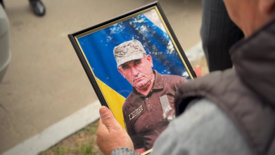 Серце зупинилося у лікарні: на Волині провели в останню дорогу військового Олександра Ясинського