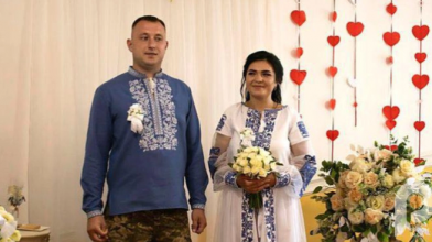 Познайомилися на Харківщині: на Волині під час короткої відпустки військовий одружився зі своєю коханою