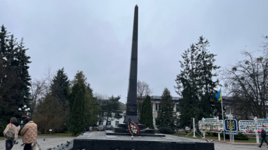 Коли у Володимирі знесуть пам’ятники радянської доби