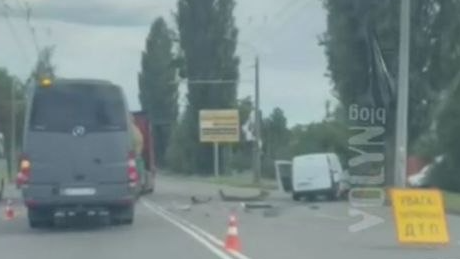 У Луцьку зіткнулися два авто: водія та пасажирку госпіталізували