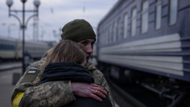 «Укрзалізниця» змінила графік двох поїздів через Волинь, що мають попит серед військових