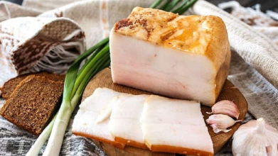 Чи справді сало корисне: скільки можна їсти щодня і кому воно шкодить