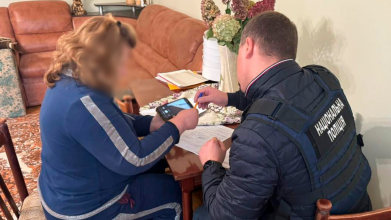 На Волині ексначальницю управління освіти підозрюють у розтраті 25 мільйонів на мультимедійне обладнання