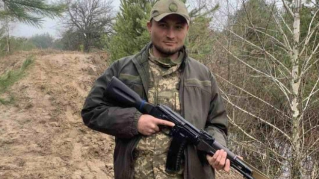 «Не знала мама, що доведеться ділити синовий коровай на кладовищі»: спогади про Героя Сергія Лінника, якого поховали на Волині