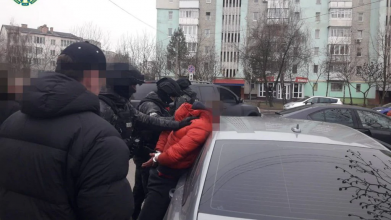 За 24 тисячі доларів обіцяв інвалідність і втечу за кордон: як покарали експоліцейського на Волині
