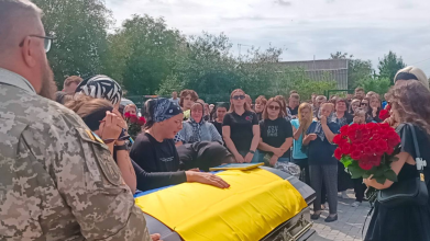 Біля Луцька попрощалися з молодим Героєм Владиславом Харитонюком