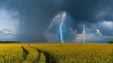 Грози і зливи: в Україні через погоду жовтий рівень небезпеки