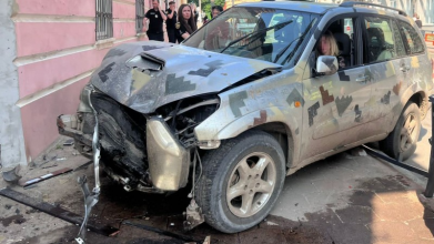 На Львівщині нетвереза водійка збила поліцейську на тротуарі. Фото