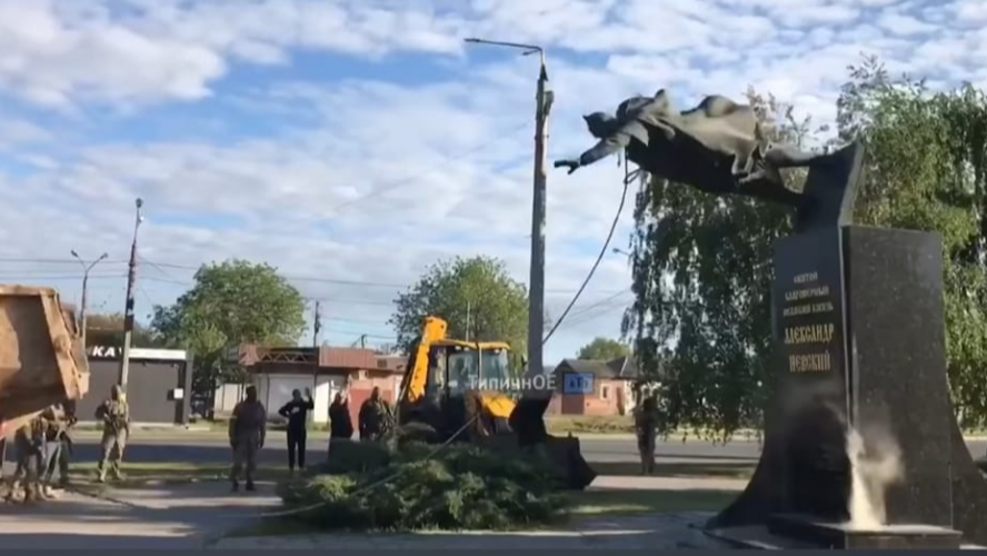 У Харкові знесли пам’ятник Олександру Невському