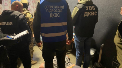 Жителі Волині постачали наркотики у виправну колонію на Рівненщині