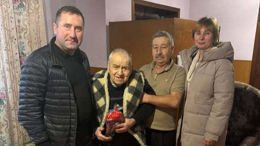 Шестеро онуків та дев’ятеро правнуків: на Волині довгожитель відзначив 95-річчя