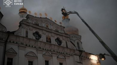 Сотні дронів та різні ракети: що відомо про нічну атаку РФ на Україну