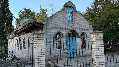 Росія запустила ракети по Запоріжжю: обстріляли церкву і будинки, є загиблі. Фото
