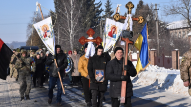 Життя обірвалося в ДТП: на Волині попрощалися із захисником Віталієм Михальчуком