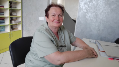 «Немає такої хати, де б я не побувала»: історія медсестри з Волині, яка понад 40 років рятує людей