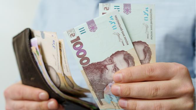 Коли можна витратити тисячу Зеленського на продукти: повний перелік товарів