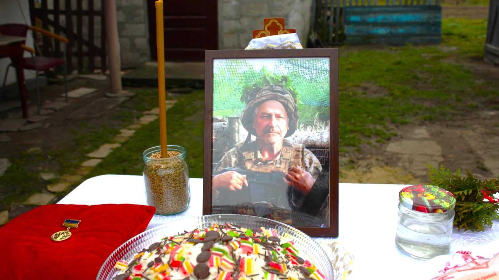 Завтра йому мало виповнитися 55 років: на Волині попрощалися із захисником Василем Савичем