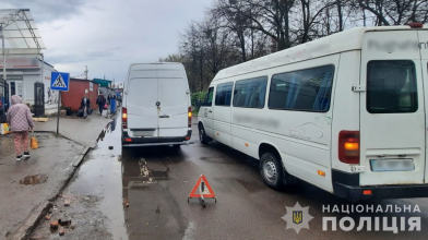 На автостанції в Луцьку бус збив 46-річну жінку